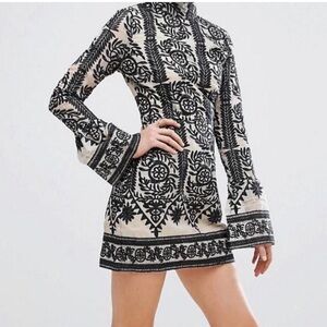 Vintage look High neck Embellishment frill sleeve Patterned shift mini dress 3